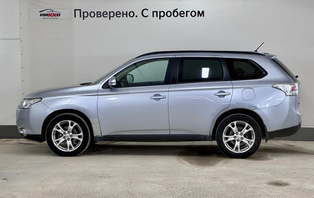 Mitsubishi Outlander III рестайлинг 3, 2012 год, 1 370 000 рублей, 4 фотография