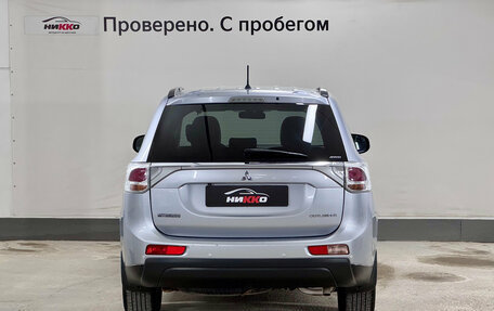 Mitsubishi Outlander III рестайлинг 3, 2012 год, 1 370 000 рублей, 5 фотография