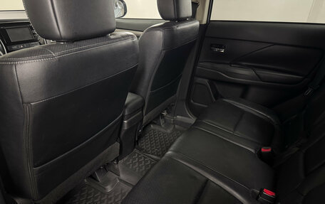 Mitsubishi Outlander III рестайлинг 3, 2012 год, 1 370 000 рублей, 18 фотография