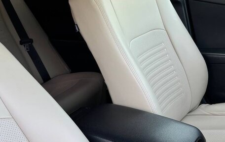 Toyota Camry, 2017 год, 2 000 000 рублей, 5 фотография
