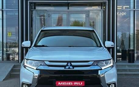 Mitsubishi Outlander III рестайлинг 3, 2018 год, 2 150 000 рублей, 2 фотография