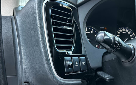 Mitsubishi Outlander III рестайлинг 3, 2018 год, 2 150 000 рублей, 16 фотография