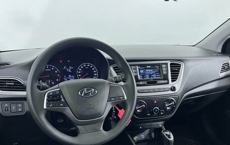 Hyundai Solaris II рестайлинг, 2021 год, 1 900 000 рублей, 4 фотография