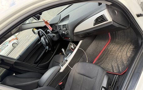 BMW 1 серия, 2011 год, 800 000 рублей, 10 фотография