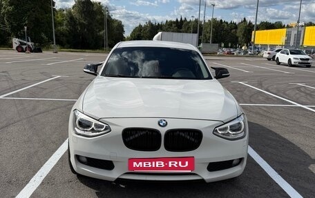 BMW 1 серия, 2011 год, 800 000 рублей, 2 фотография