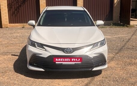 Toyota Camry, 2021 год, 2 900 000 рублей, 7 фотография