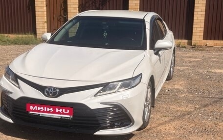 Toyota Camry, 2021 год, 2 900 000 рублей, 9 фотография