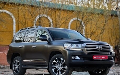 Toyota Land Cruiser 200, 2016 год, 7 000 000 рублей, 1 фотография