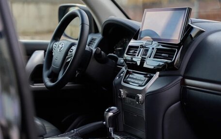 Toyota Land Cruiser 200, 2016 год, 7 000 000 рублей, 5 фотография