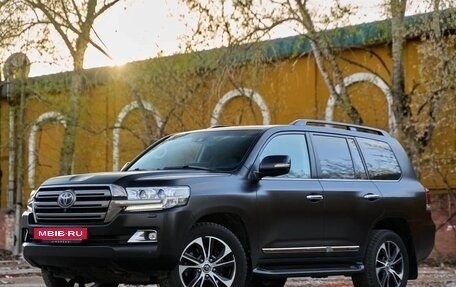 Toyota Land Cruiser 200, 2016 год, 7 000 000 рублей, 3 фотография