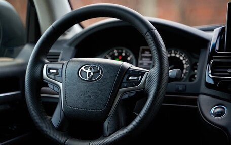 Toyota Land Cruiser 200, 2016 год, 7 000 000 рублей, 9 фотография