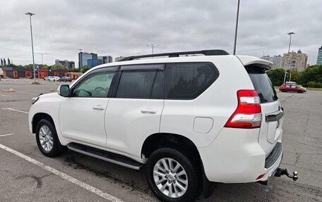 Toyota Land Cruiser Prado 150 рестайлинг 2, 2014 год, 3 400 000 рублей, 5 фотография