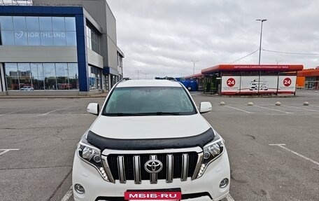 Toyota Land Cruiser Prado 150 рестайлинг 2, 2014 год, 3 400 000 рублей, 2 фотография