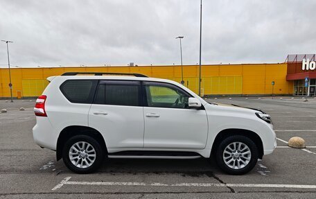 Toyota Land Cruiser Prado 150 рестайлинг 2, 2014 год, 3 400 000 рублей, 9 фотография