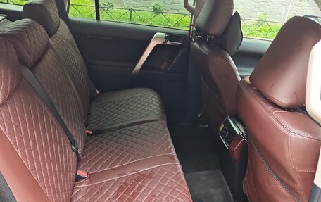 Toyota Land Cruiser Prado 150 рестайлинг 2, 2014 год, 3 400 000 рублей, 17 фотография