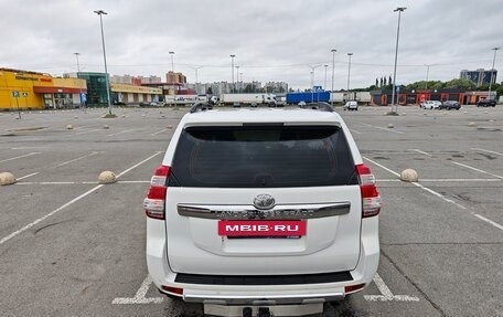 Toyota Land Cruiser Prado 150 рестайлинг 2, 2014 год, 3 400 000 рублей, 6 фотография