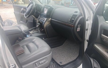 Toyota Land Cruiser 200, 2009 год, 3 350 000 рублей, 11 фотография