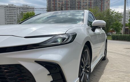 Toyota Camry, 2024 год, 3 670 000 рублей, 2 фотография