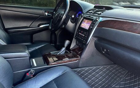 Toyota Camry, 2017 год, 2 100 000 рублей, 30 фотография