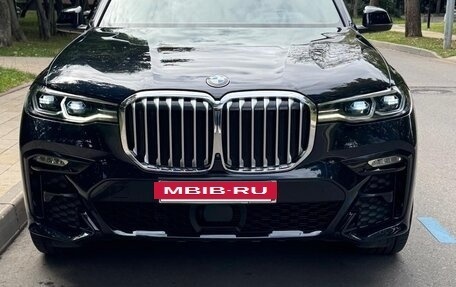 BMW X7, 2021 год, 9 000 000 рублей, 3 фотография