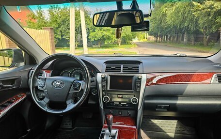 Toyota Camry, 2013 год, 1 890 000 рублей, 16 фотография