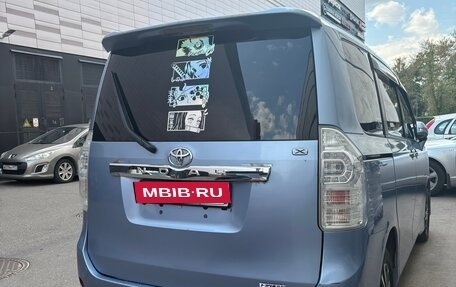 Toyota Noah III, 2008 год, 840 000 рублей, 7 фотография