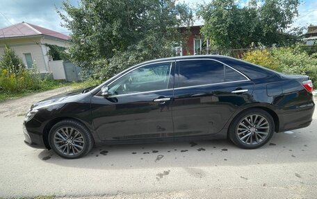 Toyota Camry, 2017 год, 2 460 000 рублей, 4 фотография