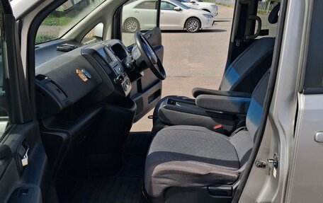 Nissan Serena III, 2007 год, 850 000 рублей, 11 фотография