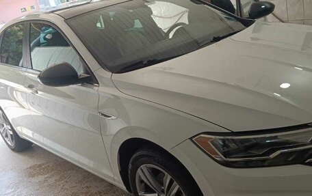 Volkswagen Jetta VII, 2019 год, 1 800 000 рублей, 2 фотография