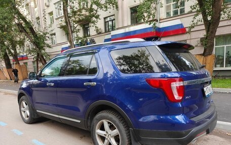 Ford Explorer VI, 2018 год, 3 150 000 рублей, 2 фотография