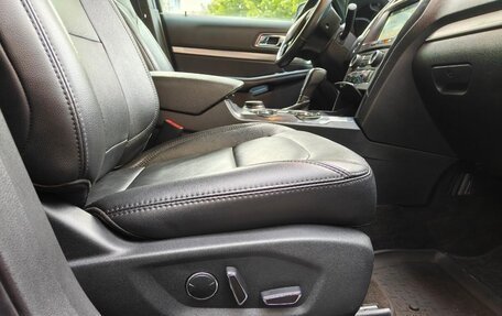 Ford Explorer VI, 2018 год, 3 150 000 рублей, 22 фотография