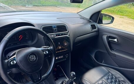 Volkswagen Polo VI (EU Market), 2017 год, 950 000 рублей, 7 фотография