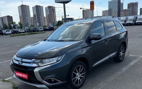 Mitsubishi Outlander III рестайлинг 3, 2017 год, 1 710 000 рублей, 1 фотография
