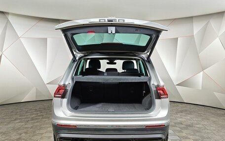 Volkswagen Tiguan II, 2019 год, 2 680 000 рублей, 12 фотография