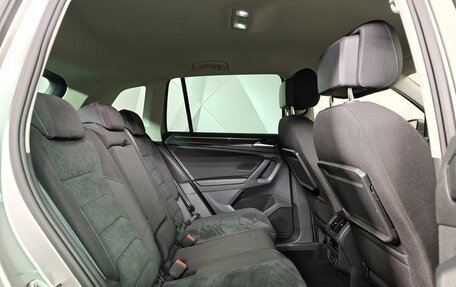 Volkswagen Tiguan II, 2019 год, 2 680 000 рублей, 16 фотография