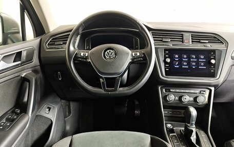 Volkswagen Tiguan II, 2019 год, 2 680 000 рублей, 20 фотография