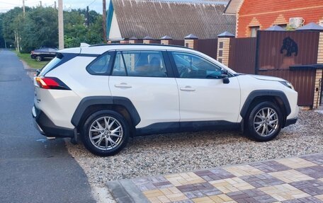 Toyota RAV4, 2024 год, 3 880 000 рублей, 3 фотография