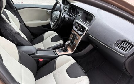 Volvo V40 Cross Country I, 2013 год, 1 100 000 рублей, 10 фотография