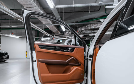 Porsche Cayenne III, 2019 год, 4 800 000 рублей, 20 фотография