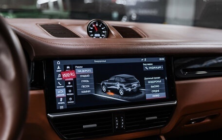 Porsche Cayenne III, 2019 год, 4 800 000 рублей, 25 фотография