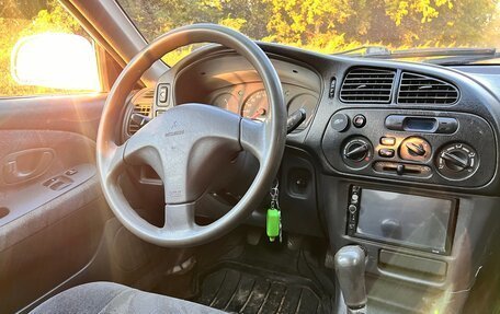 Mitsubishi Lancer VII, 2000 год, 150 000 рублей, 9 фотография