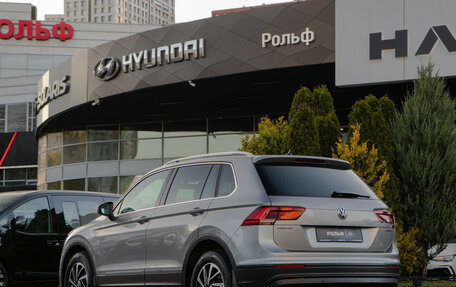 Volkswagen Tiguan II, 2018 год, 1 988 000 рублей, 5 фотография