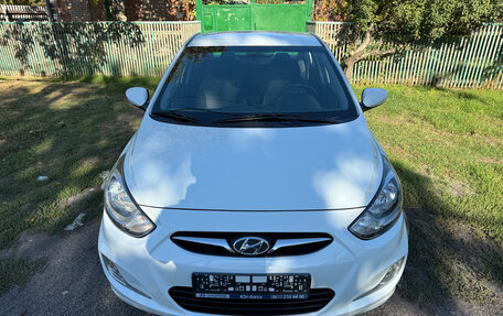 Hyundai Solaris II рестайлинг, 2012 год, 659 900 рублей, 2 фотография