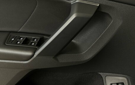 Volkswagen Tiguan II, 2021 год, 2 990 000 рублей, 11 фотография