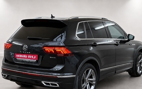 Volkswagen Tiguan II, 2021 год, 2 990 000 рублей, 4 фотография