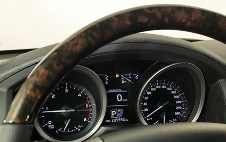 Toyota Land Cruiser 200, 2013 год, 3 450 000 рублей, 7 фотография