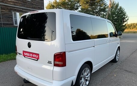 Volkswagen Caravelle T5, 2011 год, 1 950 000 рублей, 6 фотография