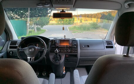 Volkswagen Caravelle T5, 2011 год, 1 950 000 рублей, 12 фотография