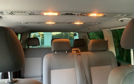 Volkswagen Caravelle T5, 2011 год, 1 950 000 рублей, 13 фотография