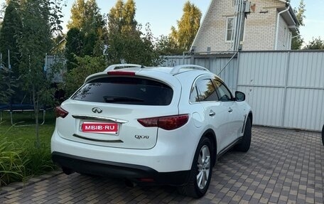 Infiniti QX70, 2013 год, 1 970 000 рублей, 4 фотография